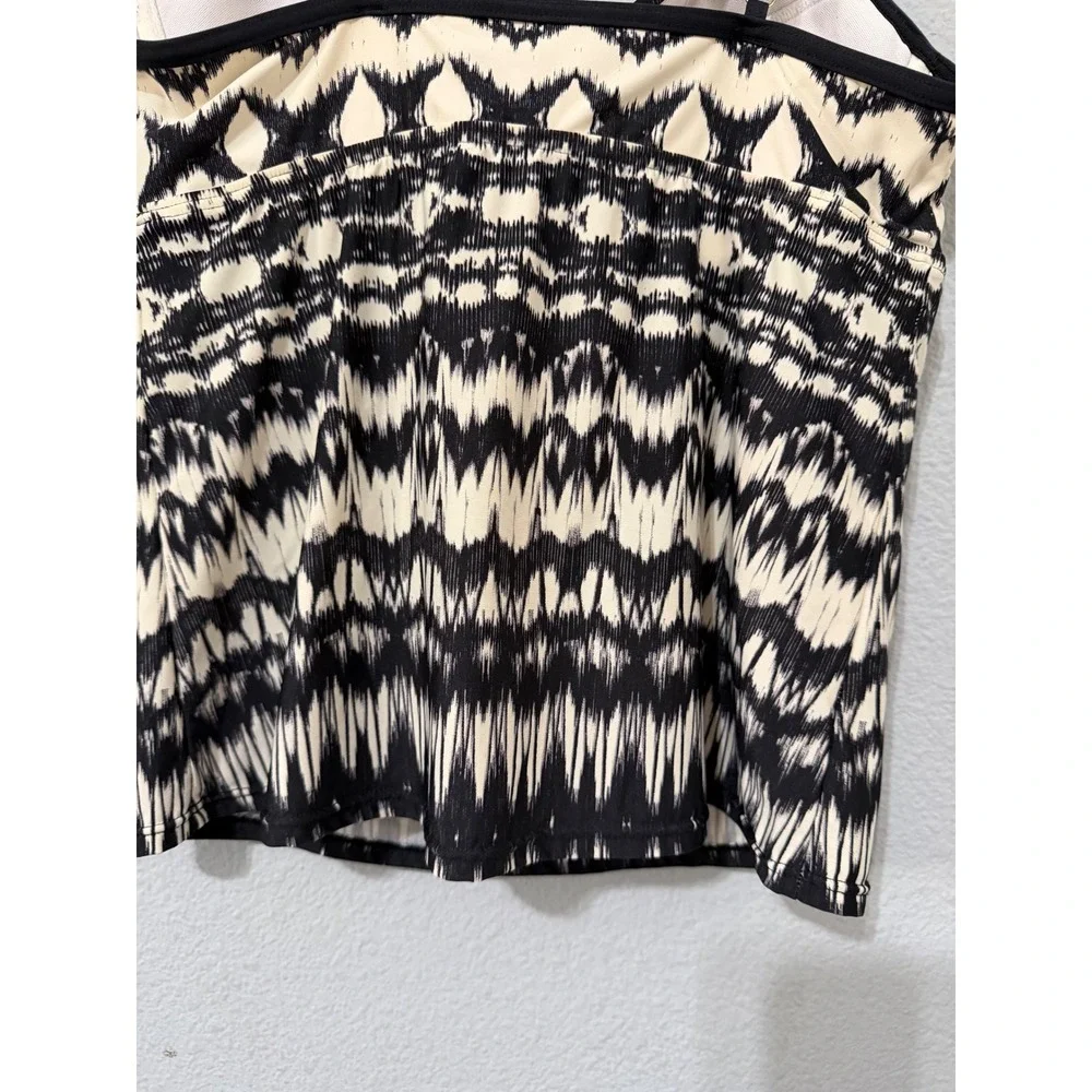 Badgley Mischka Womens Black White Ikat Print Tankini Swim Top Size 10 V-Neck